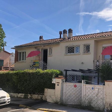 Votre Sejour A Sanary Dans Bas De Villa Avec Terrasse Vegetalisee Et Abritee Exposition Est Sud Ouest A 400M Du Centre Ville En Zone Pietonne Ou Tout Peut Se Faire A Pied Sanary-sur-Mer Eksteriør billede