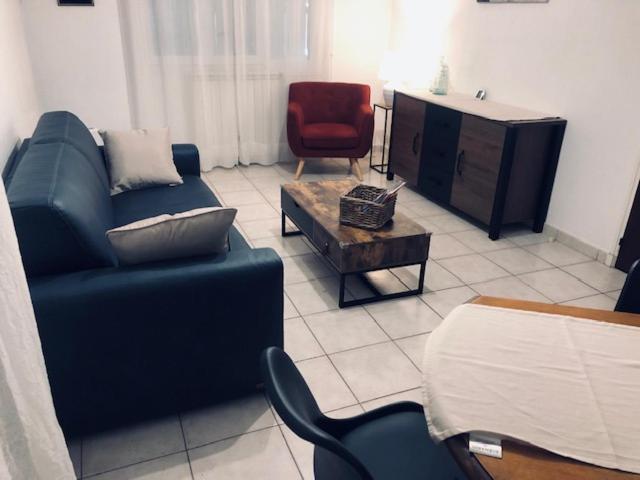 Votre Sejour A Sanary Dans Bas De Villa Avec Terrasse Vegetalisee Et Abritee Exposition Est Sud Ouest A 400M Du Centre Ville En Zone Pietonne Ou Tout Peut Se Faire A Pied Sanary-sur-Mer Eksteriør billede